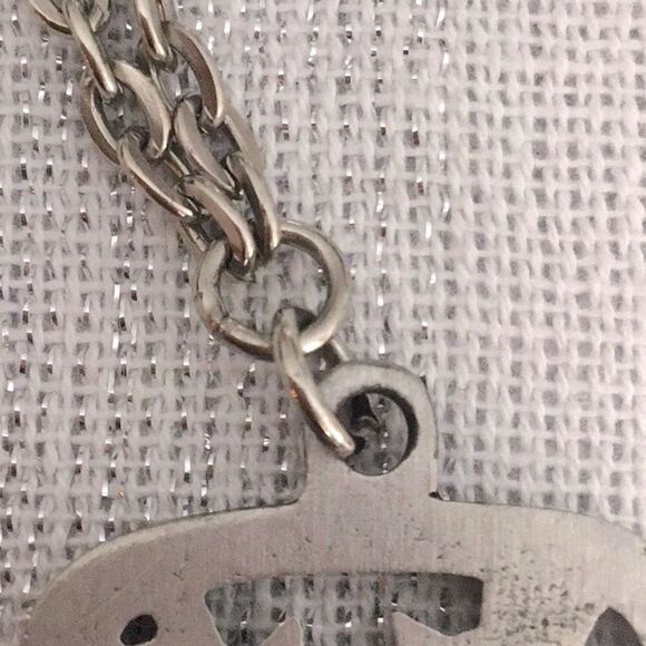 Vintage Pewter Gray Double Cat Open Work Pendant Necklace - Picture 6 of 6